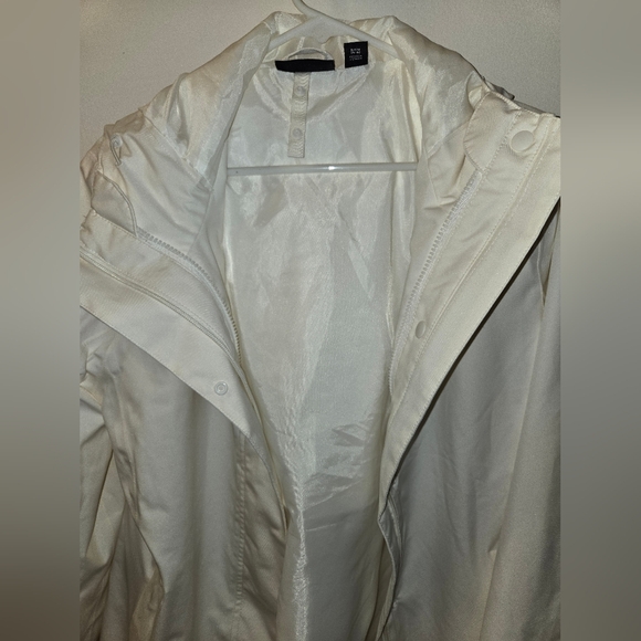 Swiss Tech Rain Jacket - Picture 12 of 14